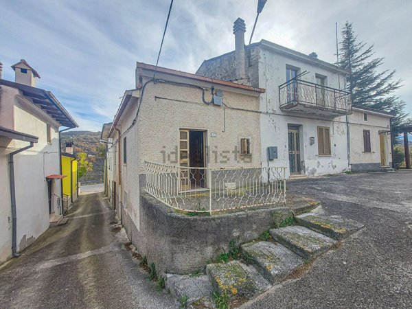 esavano in vendita a Lama dei Peligni