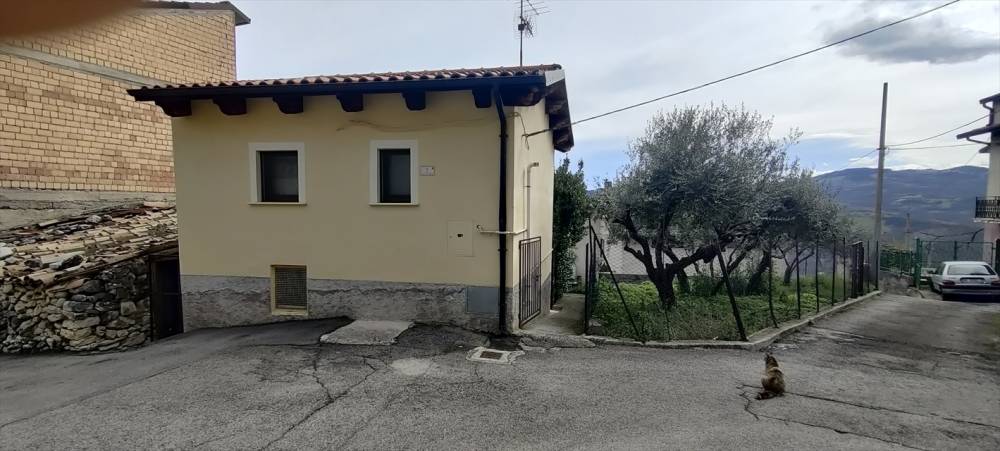 casa indipendente in vendita a Lama dei Peligni
