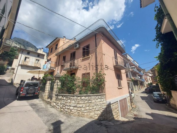 pentavano in vendita a Lama dei Peligni