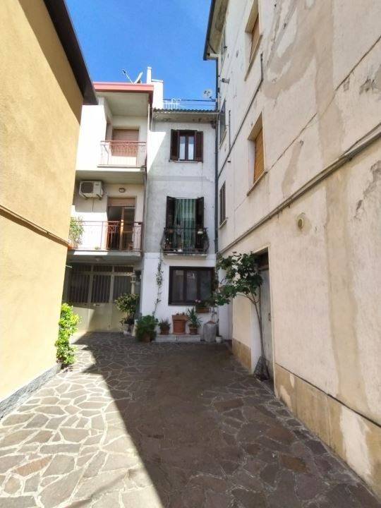 pentavano in vendita a Lama dei Peligni