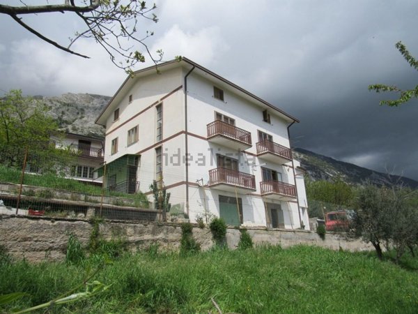 casa indipendente in vendita a Lama dei Peligni