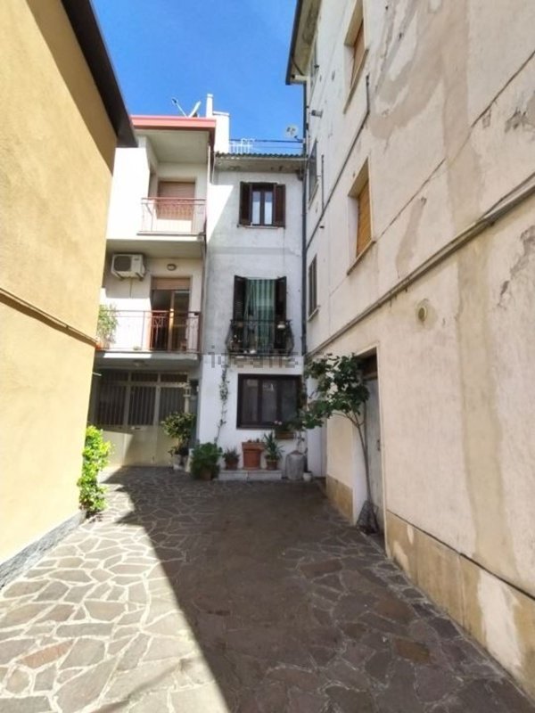 pentavano in vendita a Lama dei Peligni