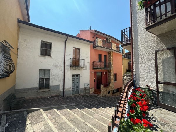 appartamento in vendita a Lama dei Peligni