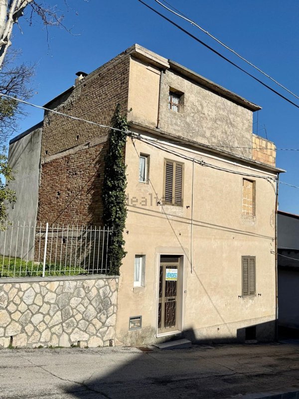 casa semindipendente in vendita a Lama dei Peligni