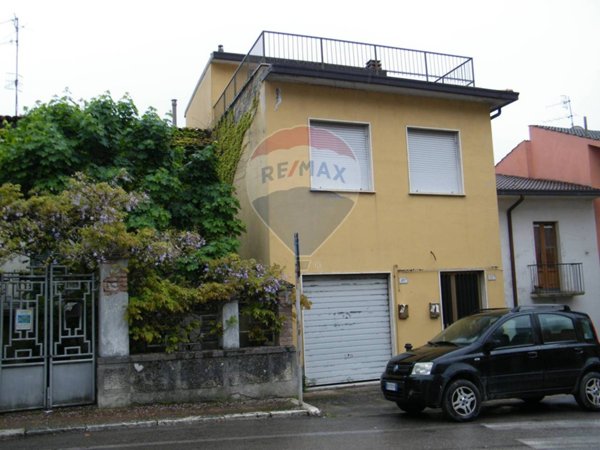 casa indipendente in vendita a Lama dei Peligni in zona Corpi Santi