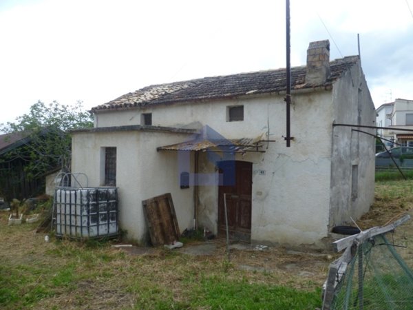 casa indipendente in vendita a Lanciano in zona Rizzacorno