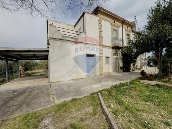 casa indipendente in vendita a Lanciano in zona Villa Martelli