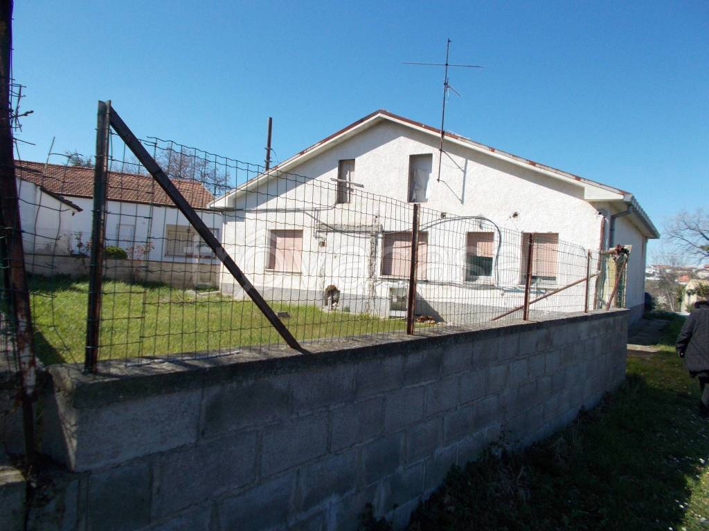 casa indipendente in vendita a Lanciano
