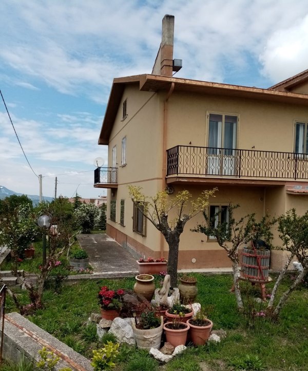 casa indipendente in vendita a Lanciano