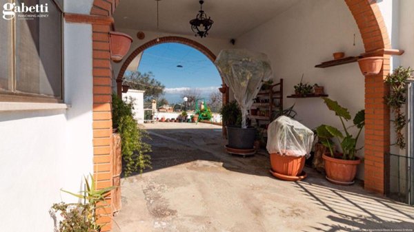 casa indipendente in vendita a Lanciano in zona Sant'Amato