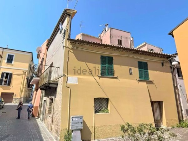 casa indipendente in vendita a Lanciano
