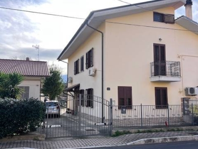 casa indipendente in vendita a Lanciano