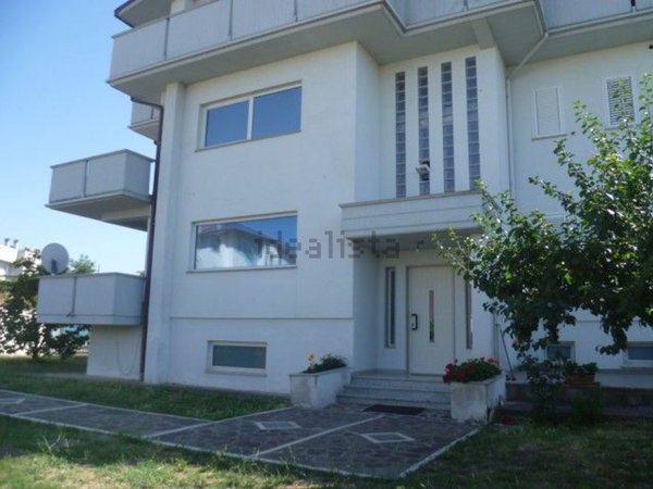 casa indipendente in vendita a Lanciano in zona Marcianese