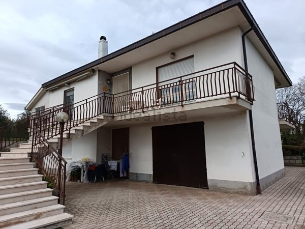 casa indipendente in vendita a Lanciano