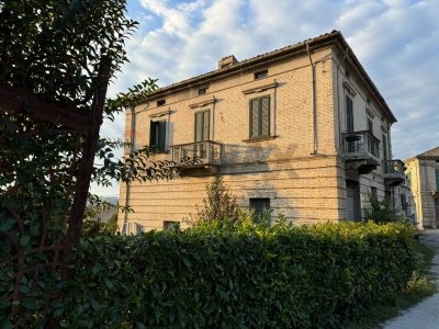 casa indipendente in vendita a Lanciano in zona Santa Liberata