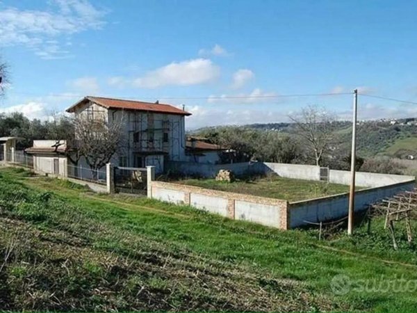 casa indipendente in vendita a Lanciano