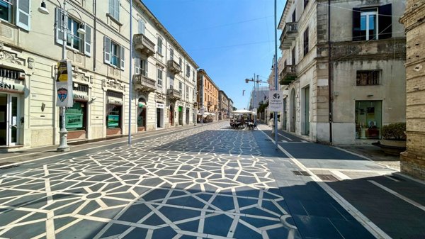 locale commerciale in vendita a Lanciano