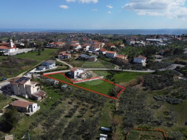 terreno edificabile in vendita a Lanciano in zona Marcianese