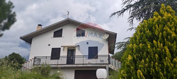 casa indipendente in vendita a Lanciano in zona Fontanelle