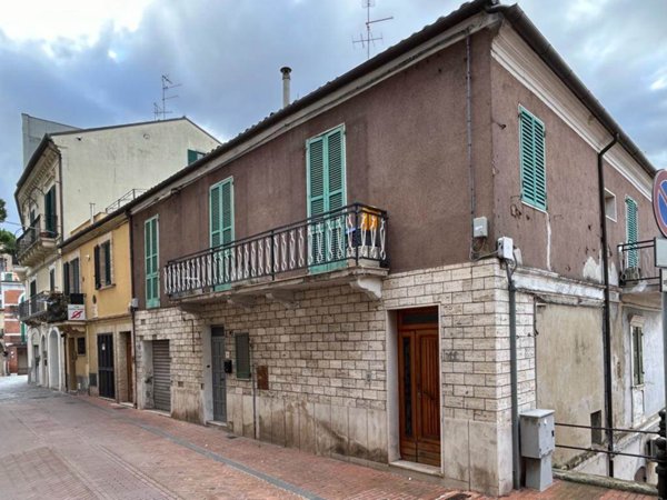 casa indipendente in vendita a Lanciano