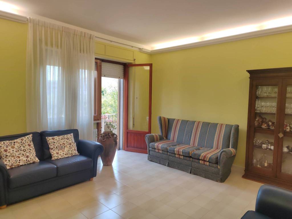 casa indipendente in vendita a Lanciano in zona Marcianese