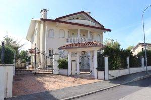 casa indipendente in vendita a Lanciano