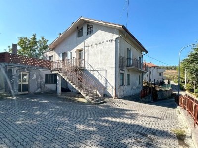 casa indipendente in vendita a Lanciano