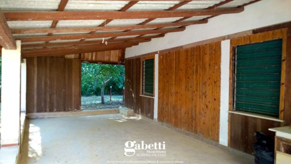 locale commerciale in vendita a Lanciano in zona San Iorio