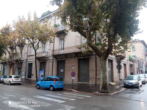 locale commerciale in vendita a Lanciano