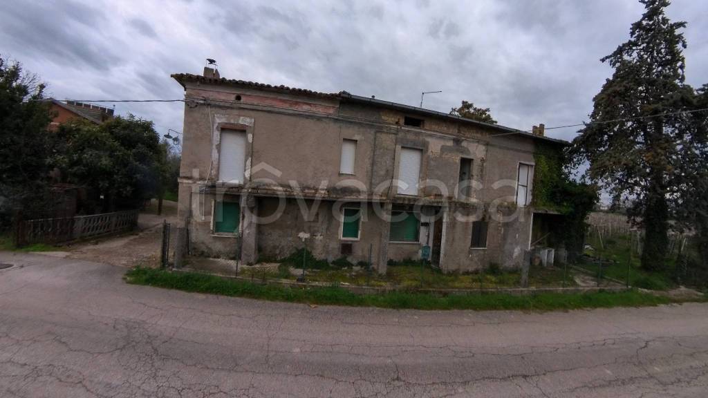 casa indipendente in vendita a Lanciano in zona Iconicella