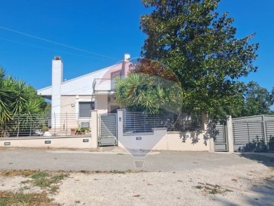 casa indipendente in vendita a Lanciano