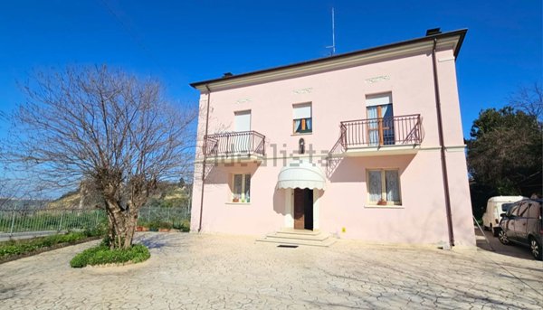casa indipendente in vendita a Lanciano