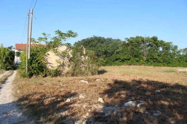 terreno industriale in vendita a Lanciano in zona Marcianese