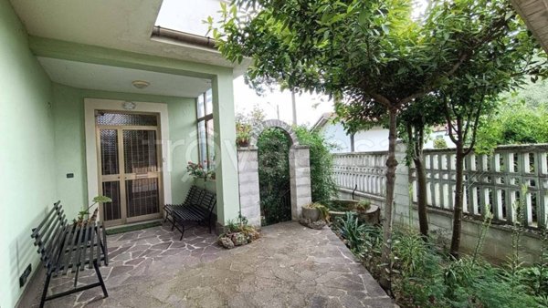 casa indipendente in vendita a Lanciano in zona Villa Andreoli