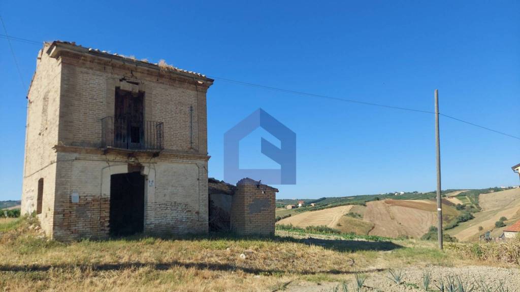 casa indipendente in vendita a Lanciano in zona Sant'Onofrio
