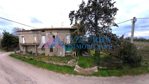 casale in vendita a Lanciano in zona Iconicella