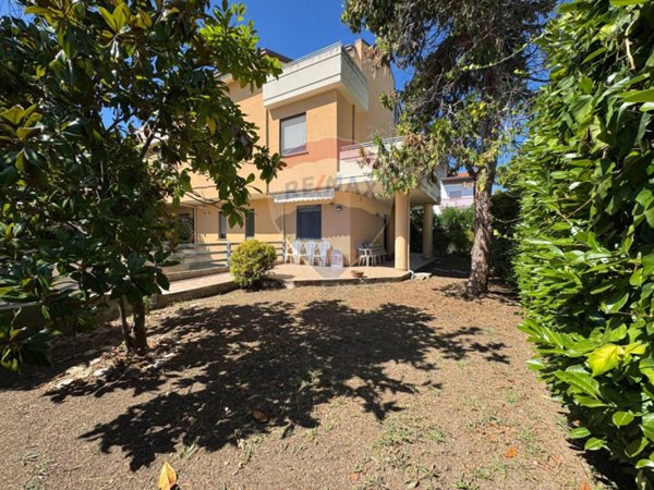 casa indipendente in vendita a Lanciano