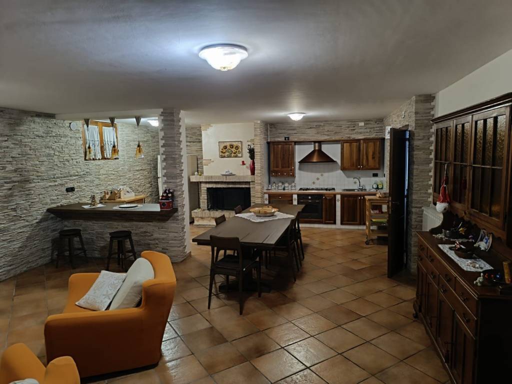 casa indipendente in vendita a Lanciano