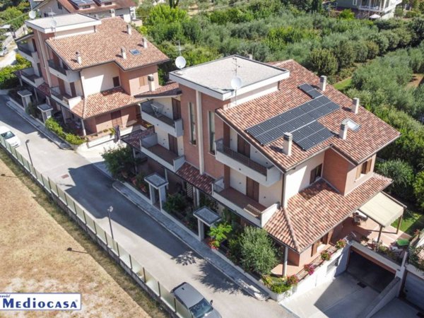casa indipendente in vendita a Lanciano