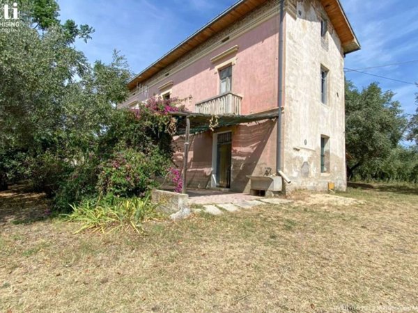 casa indipendente in vendita a Lanciano