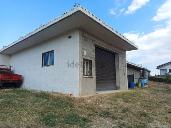 locale di sgombero in vendita a Lanciano