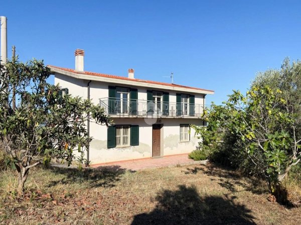 casa indipendente in vendita a Lanciano in zona Fontanelle
