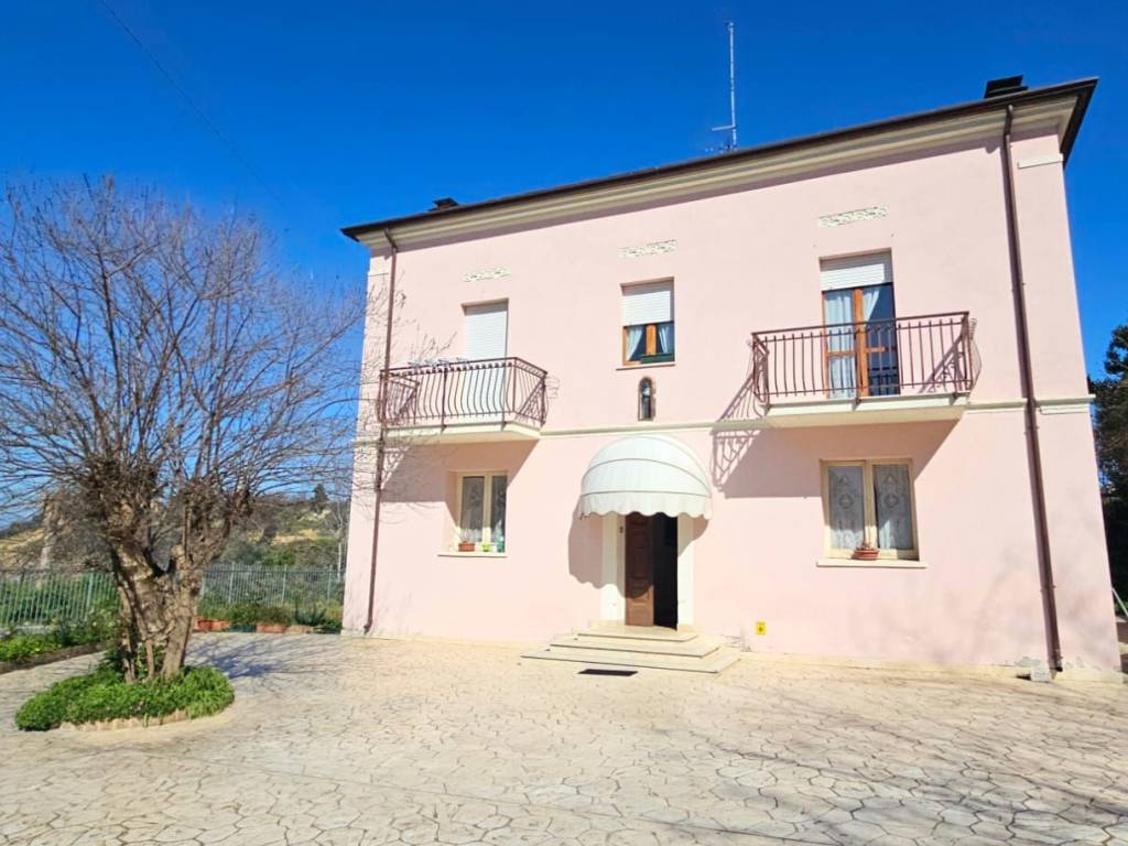casa indipendente in vendita a Lanciano