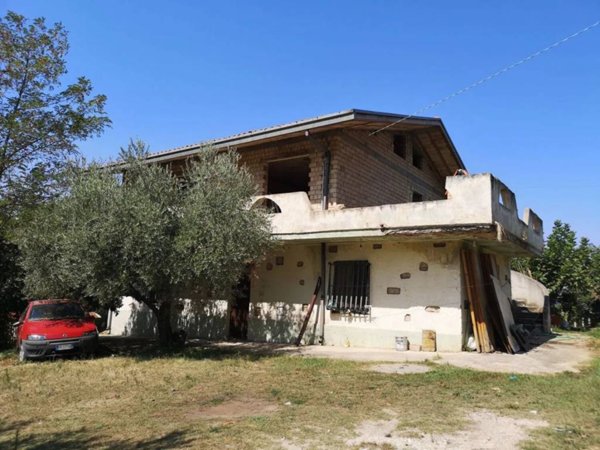 casa indipendente in vendita a Lanciano