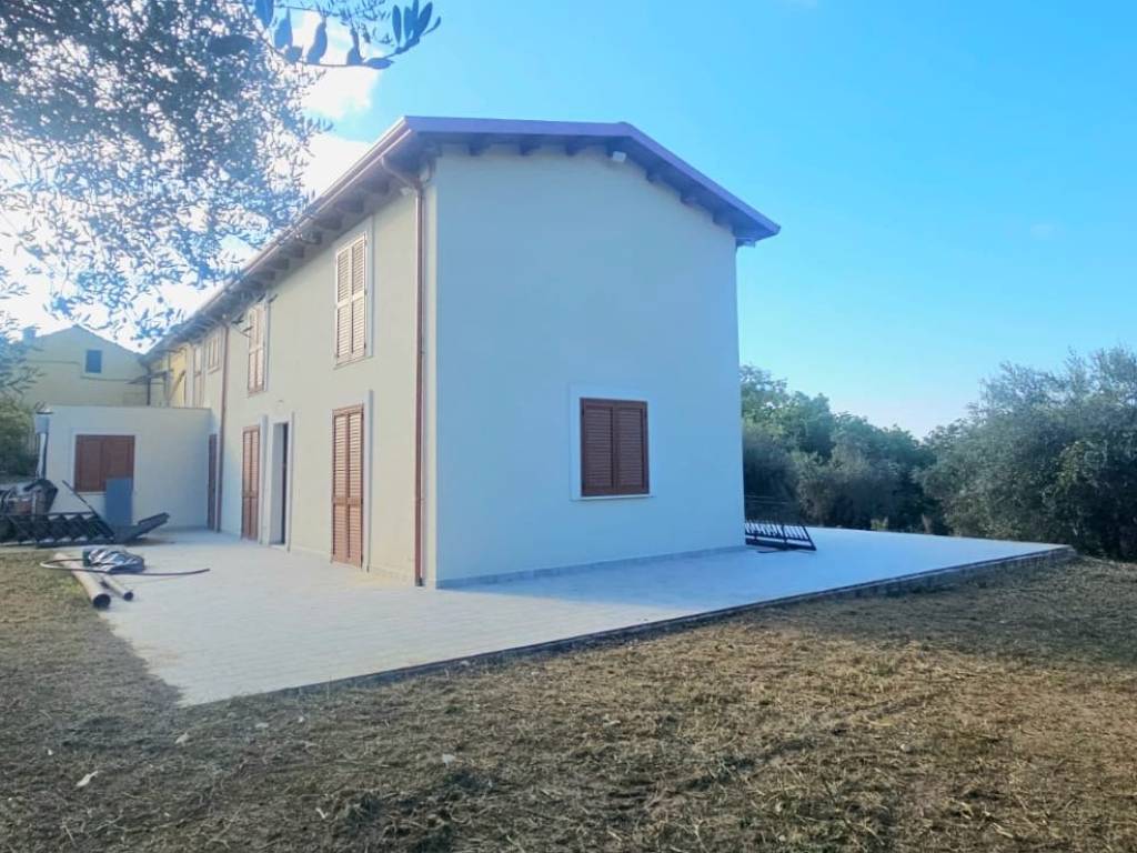 casa indipendente in vendita a Lanciano