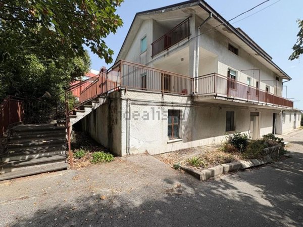 casa indipendente in vendita a Lanciano in zona Marcianese
