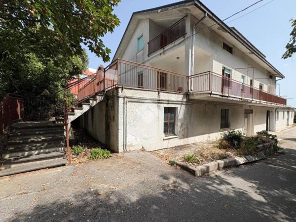 casa indipendente in vendita a Lanciano in zona Marcianese