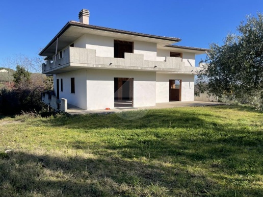 casa indipendente in vendita a Lanciano