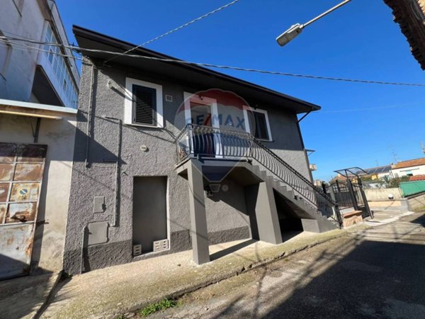 casa indipendente in vendita a Lanciano in zona Villa Stanazzo