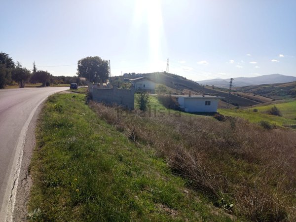 locale di sgombero in vendita a Lanciano